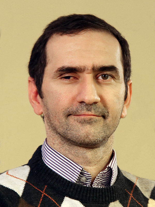 وحید علینقی زاده